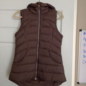 Lululemon down for a run vest